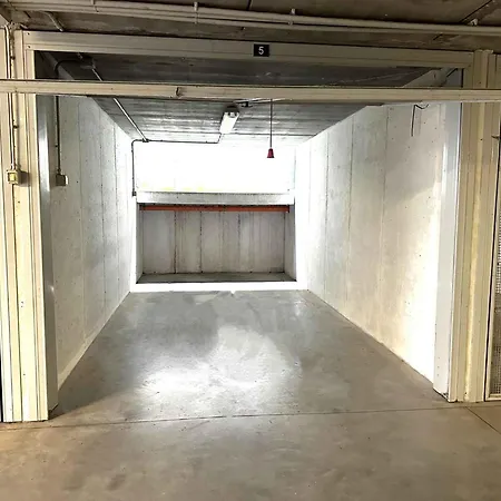 In 49966 דירה ביביונה