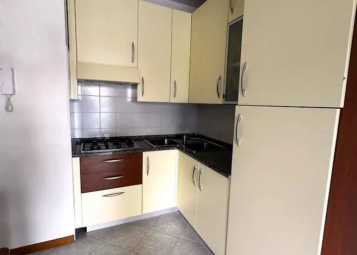 Appartamento In 49966 *